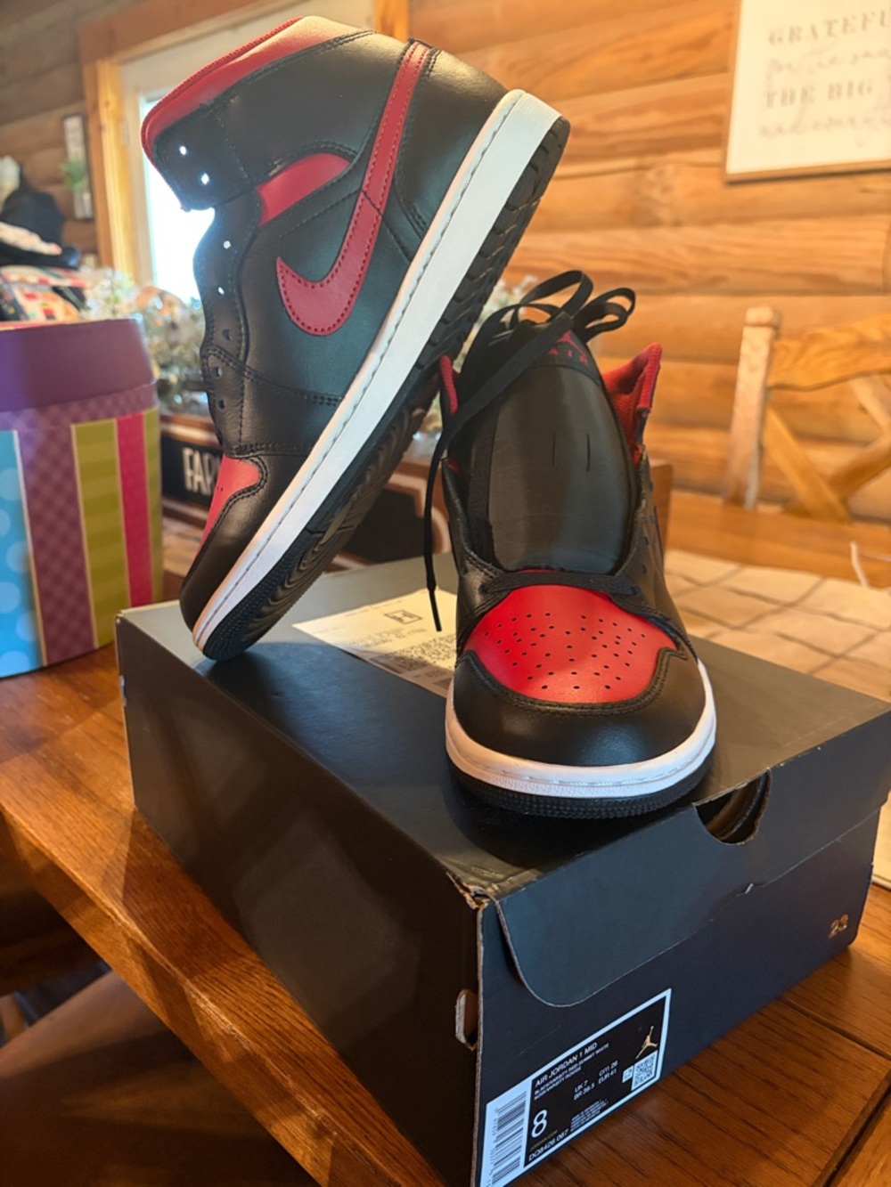 Nike Air Jordan 1 Mid - Black/Red